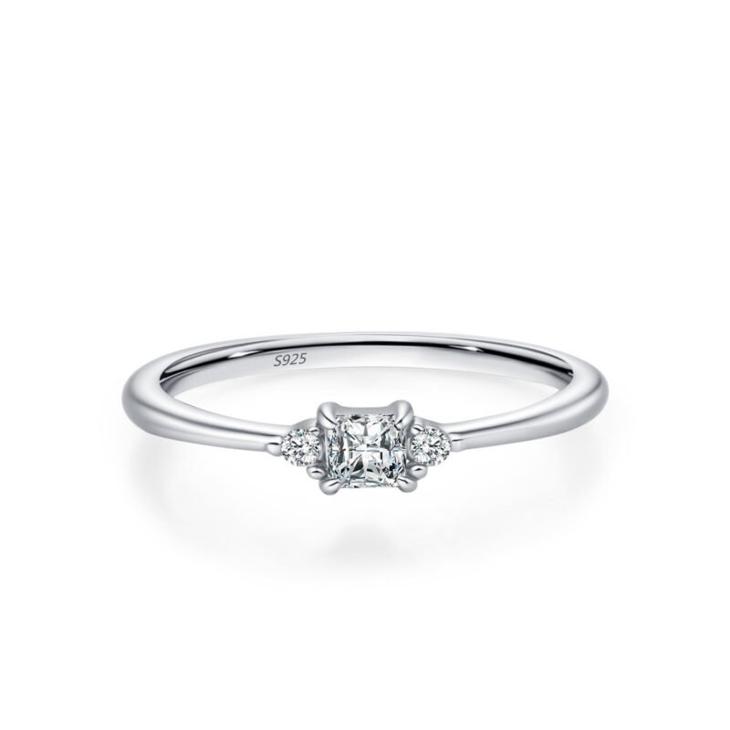 Square timeless ring in 925 sterling silver minimal design